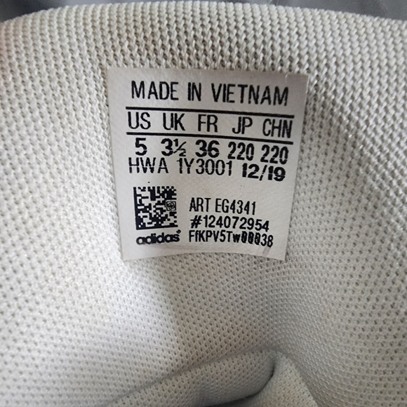 Adidas hightops - Picture 2 of 8